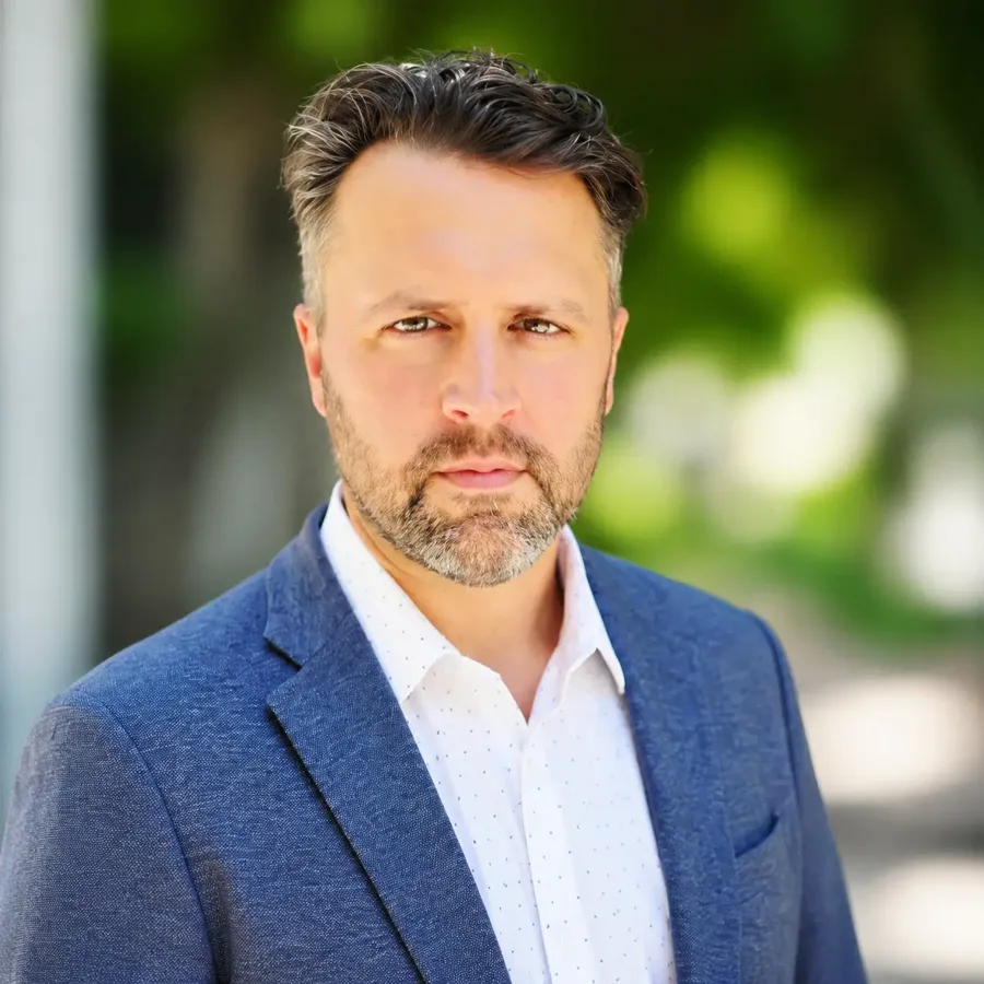 Headshot of Shawn Hink, Senior Account Executive at ChargePoint