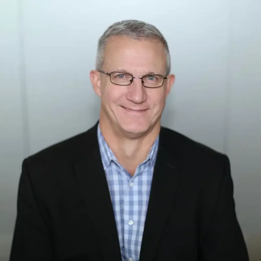 Headshot of John Voelcker, Contributing Editor at Car and Driver, InsideEVs
